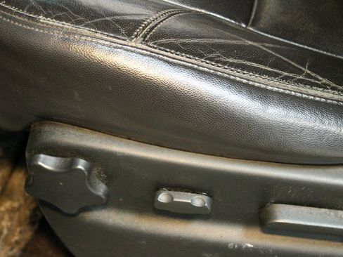 Used 2010 GMC Yukon SLT w/ Suspension Package, Autoride image 18