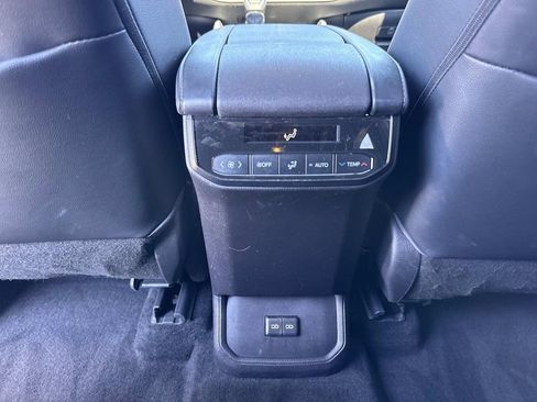 Used 2022 Toyota Highlander XSE image 21