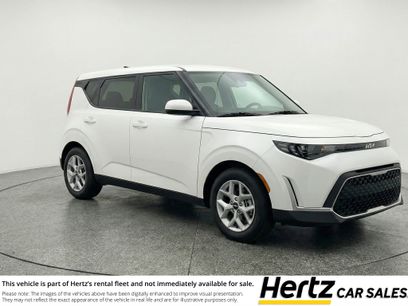 Used 2025 Kia Soul LX w/ LX Technology Package