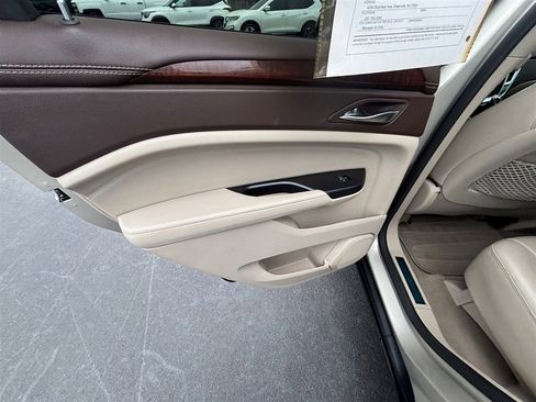 Used 2015 Cadillac SRX Luxury w/ Driver Awareness Package FWD image 19