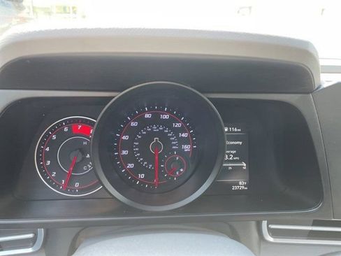 Used 2023 Hyundai Elantra SEL FWD image 12