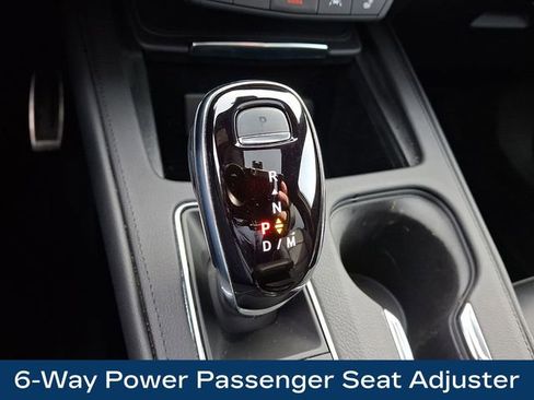 Used 2024 Cadillac XT4 Sport image 18