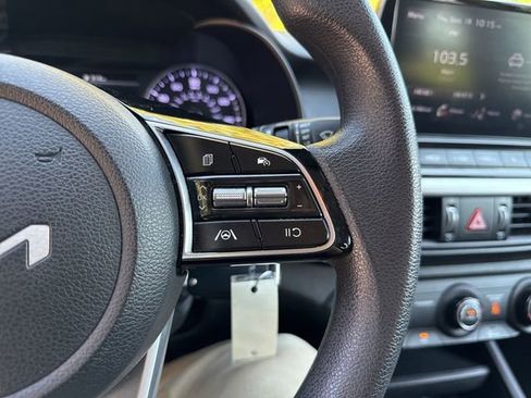 Used 2023 Kia Forte LXS w/ LXS Technology Package image 30