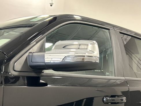 Used 2025 RAM 1500 Laramie AWD/4WD image 12