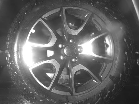 Used 2025 Jeep Compass Trailhawk image 15