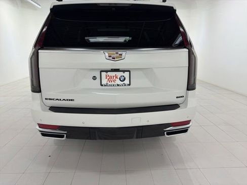 Used 2022 Cadillac Escalade ESV Premium Luxury AWD/4WD image 4