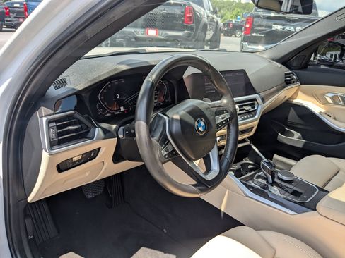 Used 2019 BMW 330i Sedan w/ Convenience Package RWD image 13