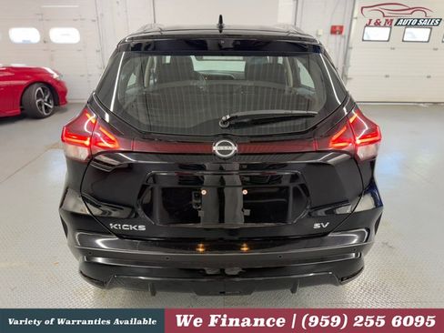 Used 2022 Nissan Kicks SV FWD image 10