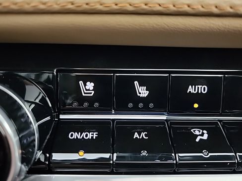 New 2026 Chevrolet Equinox ACTIV w/ Convenience Package III image 38