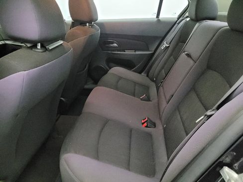 Used 2014 Chevrolet Cruze LT image 18