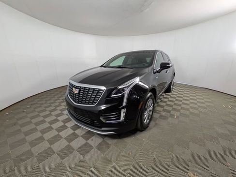 Used 2023 Cadillac XT5 Premium Luxury w/ Technology Package AWD/4WD image 29