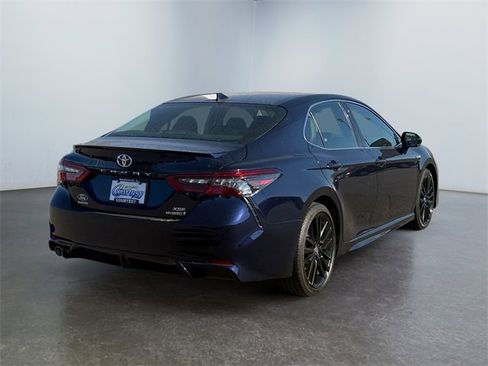 Used 2021 Toyota Camry XSE image 5