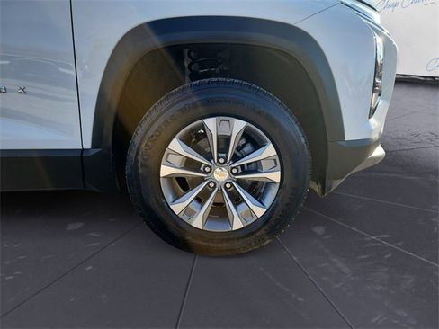 New 2026 Chevrolet Equinox LT image 9