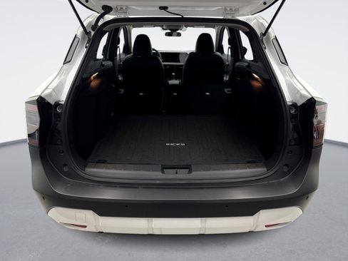 Used 2025 Nissan Kicks SR image 22
