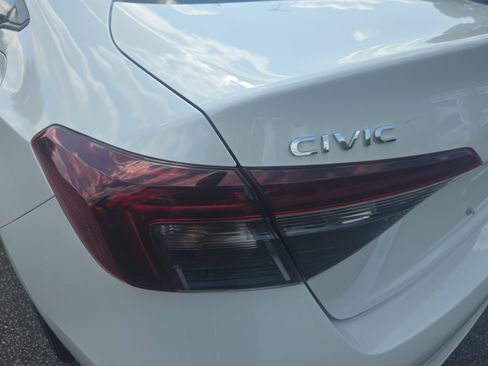 Used 2025 Honda Civic Sport image 33