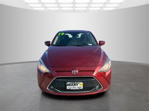 Used 2019 Toyota Yaris LE image 9