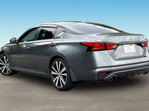 Used 2019 Nissan Altima 2.5 SR w/ SR Premium Package FWD image 4