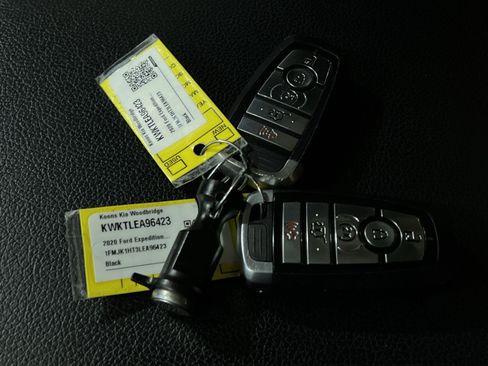 Used 2020 Ford Expedition Max XLT w/ Equipment Group 202A RWD image 35