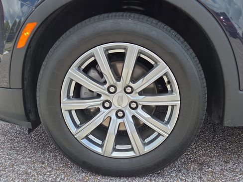 Used 2023 Cadillac XT4 Premium Luxury FWD image 9