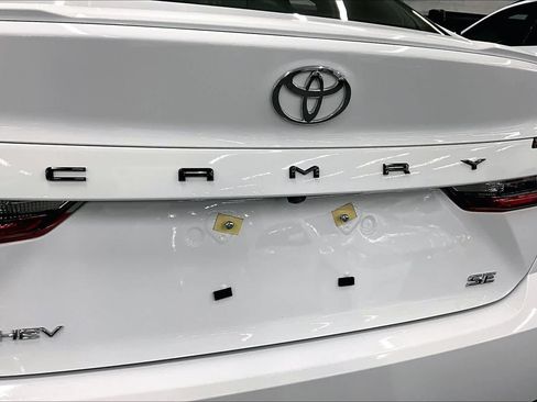 Used 2026 Toyota Camry SE FWD image 9