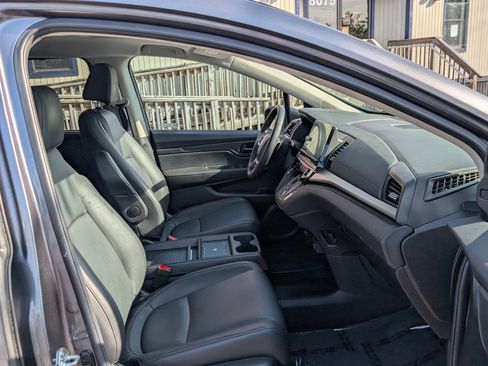 Used 2025 Honda Odyssey EX-L image 10