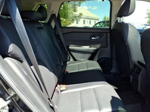 Certified 2023 Nissan Rogue SV w/ SV Premium B Package AWD/4WD image 11