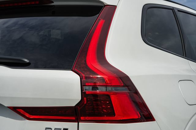New 2026 Volvo XC60 B5 Ultra w/ Protection Package Premier AWD/4WD image 8