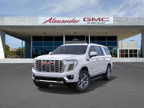 New 2026 GMC Yukon XL Denali w/ Sun & Power Step Package image 8
