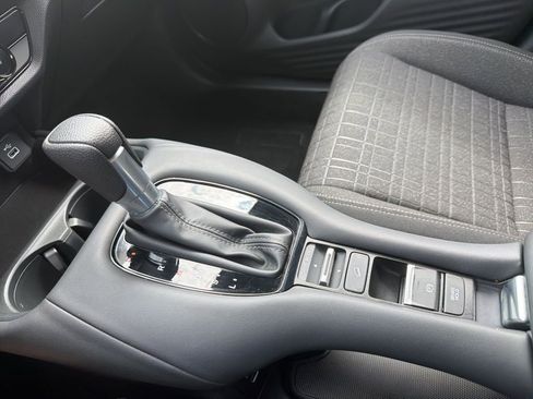 Used 2025 Honda HR-V LX image 32