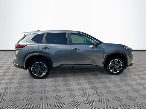 Used 2024 Nissan Rogue SV FWD image 8