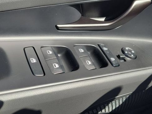 New 2026 Hyundai Elantra SEL Sport FWD image 17