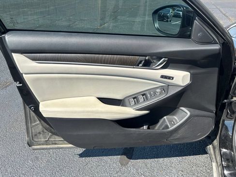 Used 2018 Honda Accord EX-L image 6