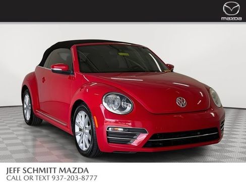 Used 2018 Volkswagen Beetle 2.0T S FWD image 1