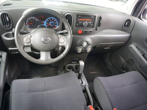 Used 2011 Nissan Cube 1.8 S w/ Interior Illumination Pkg FWD image 4