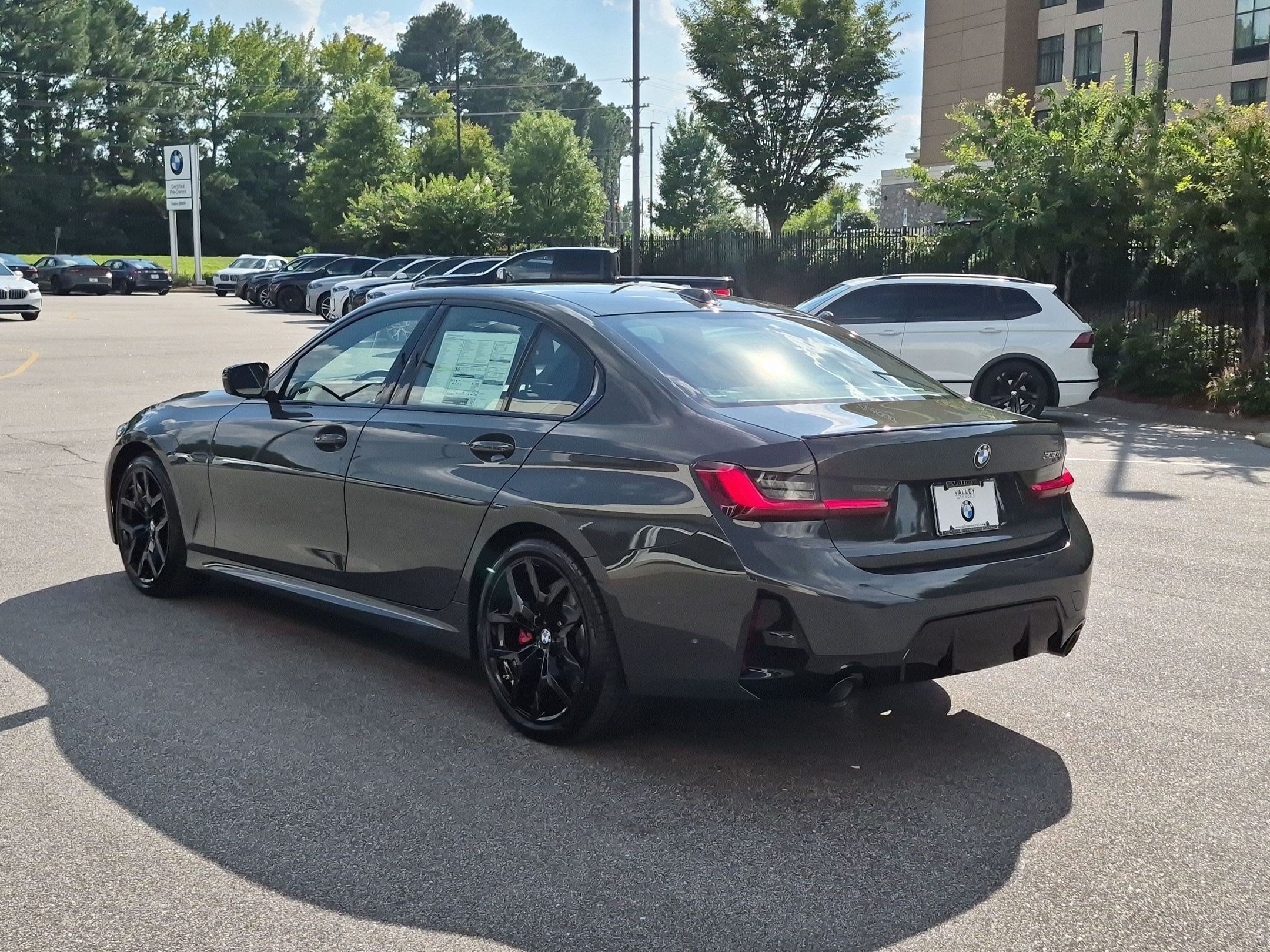 New 2026 BMW 330i Sedan w/ M Sport Package RWD image 5