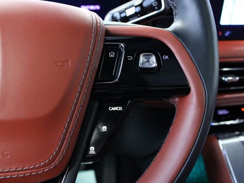 Used 2025 Lincoln Aviator Reserve w/ Luxury Package image 22