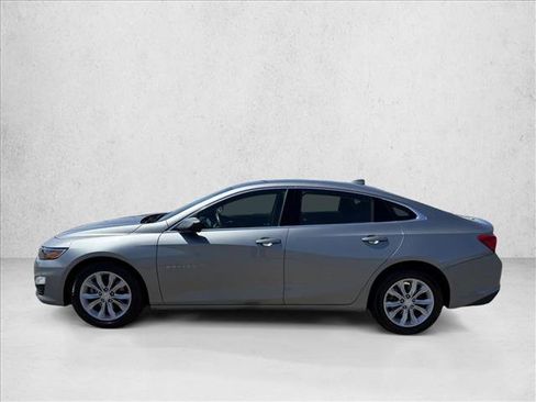 Used 2025 Chevrolet Malibu LT FWD image 9
