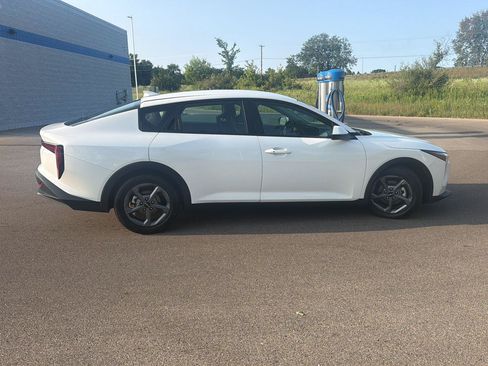 Used 2025 Kia K4 FWD image 8