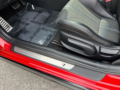 Used 2022 Hyundai Veloster N image 39