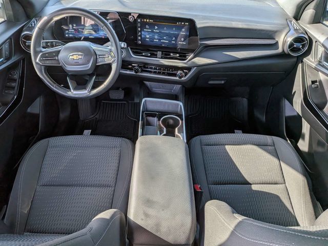 Used 2025 Chevrolet Equinox LT w/ Safety and Technology Package FWD image 11
