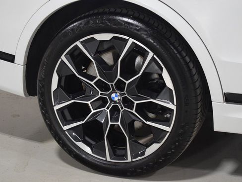 Used 2026 BMW X7 M60i AWD/4WD image 15