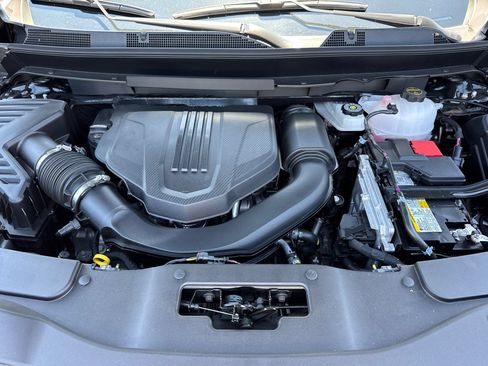 Used 2026 Chevrolet Traverse LT w/ Driver Confidence Package FWD image 7