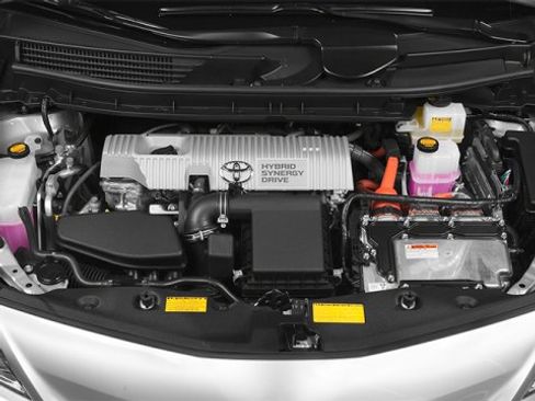 Used 2014 Toyota Prius V Five image 13