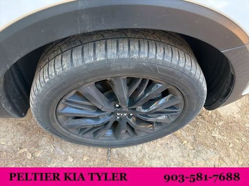 Used 2020 Kia Telluride SX w/ Towing Package image 15