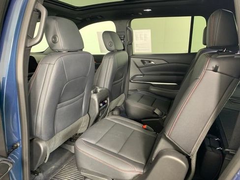 Used 2026 Chevrolet Traverse Z71 w/ Driver Confidence Package AWD/4WD image 7
