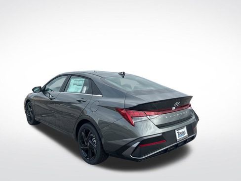 New 2026 Hyundai Elantra SEL Sport Premium FWD image 8