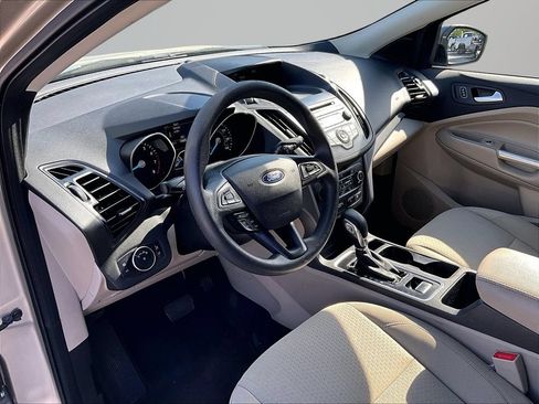 Used 2018 Ford Escape SE FWD image 15