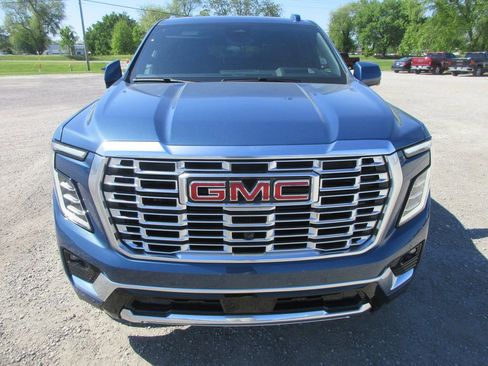 New 2026 GMC Yukon XL Denali AWD/4WD image 10