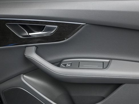 Certified 2025 Audi Q7 3.0T Premium Plus w/ Premium Plus Package image 14