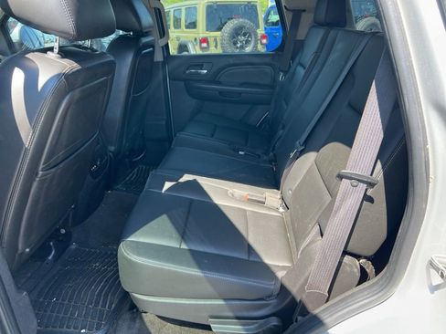 Used 2010 GMC Yukon Denali image 6